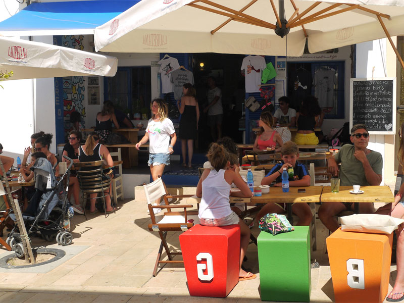 Big Store - Cafe und Laden "Big Store" - Cafe und Laden