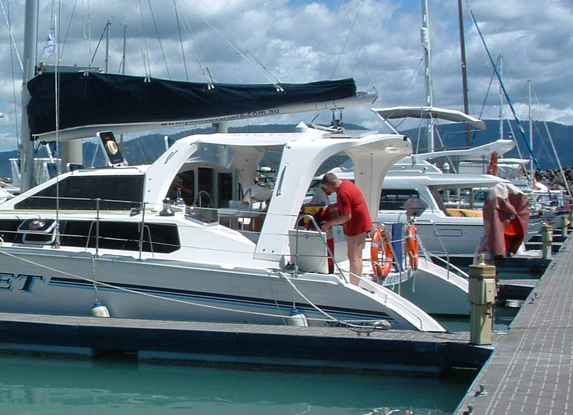 Einfaches Anlegen in der Marina Kremik